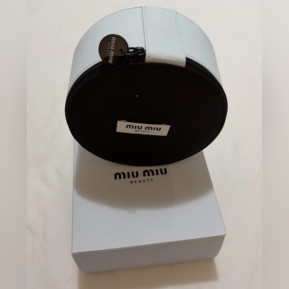 Miu Miu Beauty Vanity Case - Picture 2 of 4
